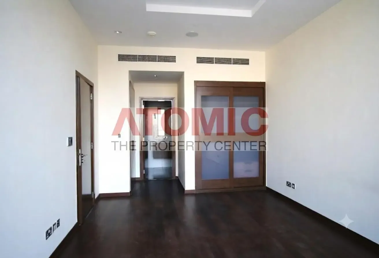 1 bedroom with full sea view available for rent.