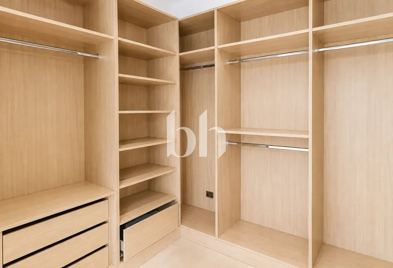 Fully Upgraded | Vacant | Sea View | Private Beach
