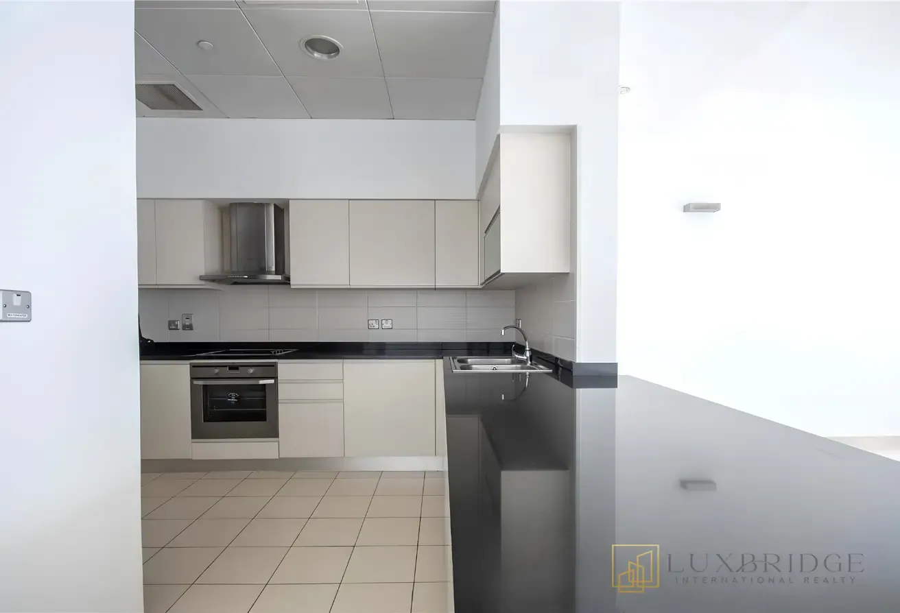 Unfurnished | Vacant | New Appliances