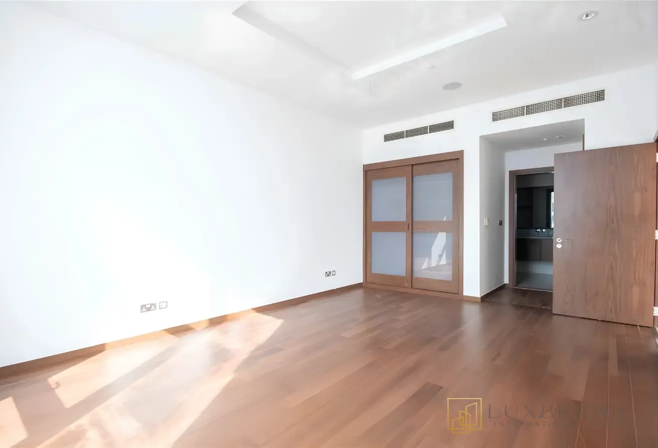 Unfurnished | Vacant | New Appliances