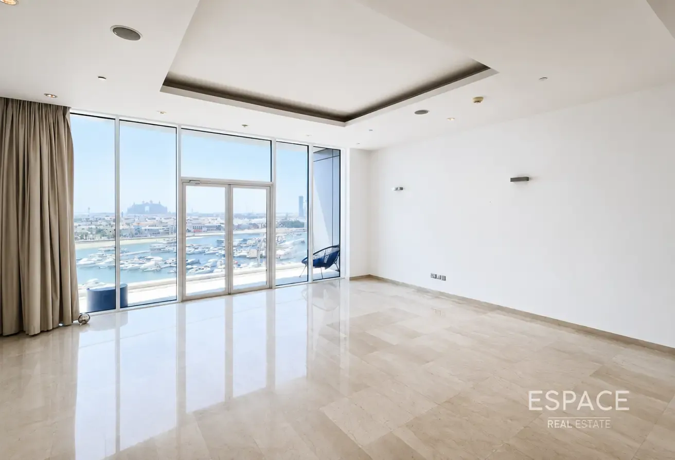 Full Sea and Marina View|Private Beach|Mall Access