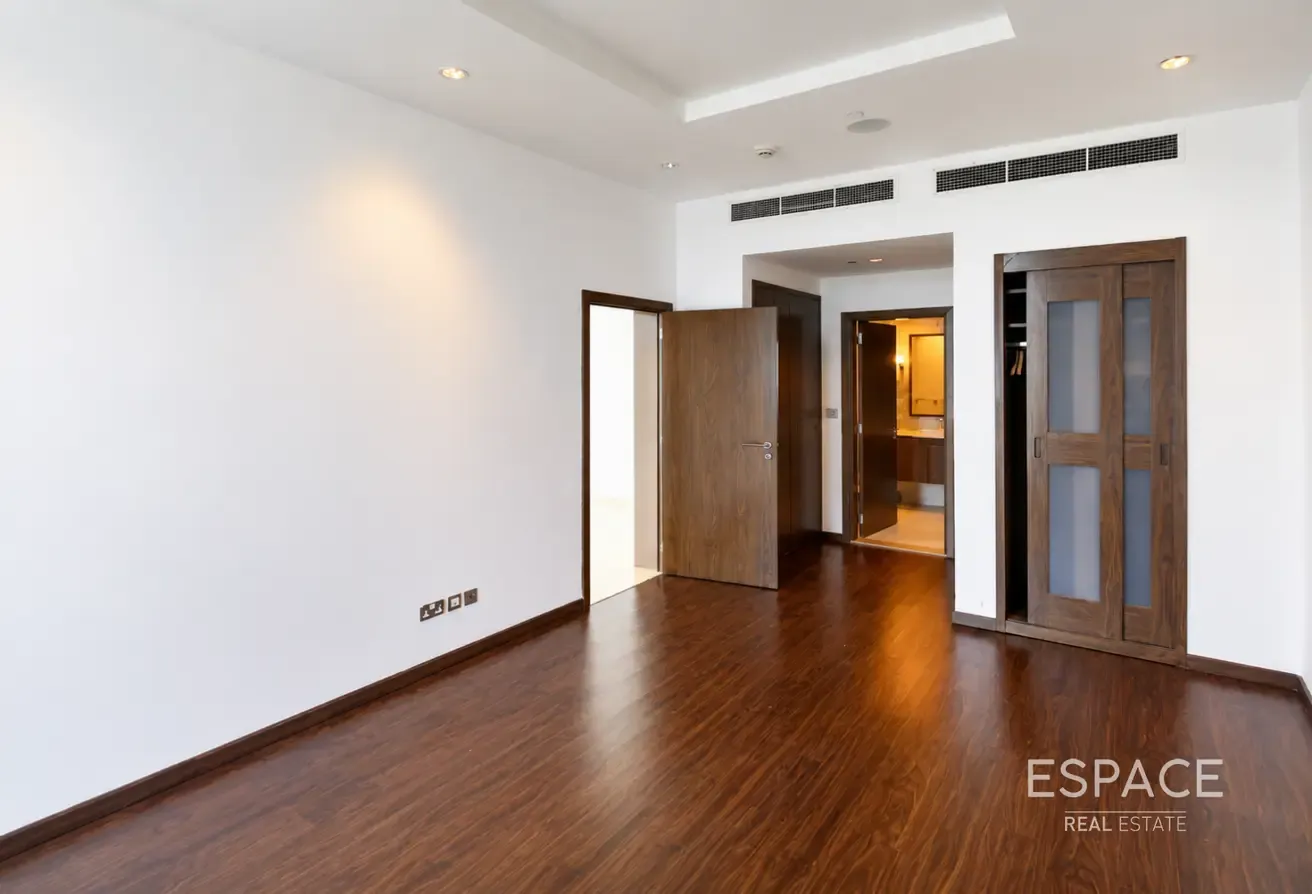 Full Sea and Marina View|Private Beach|Mall Access