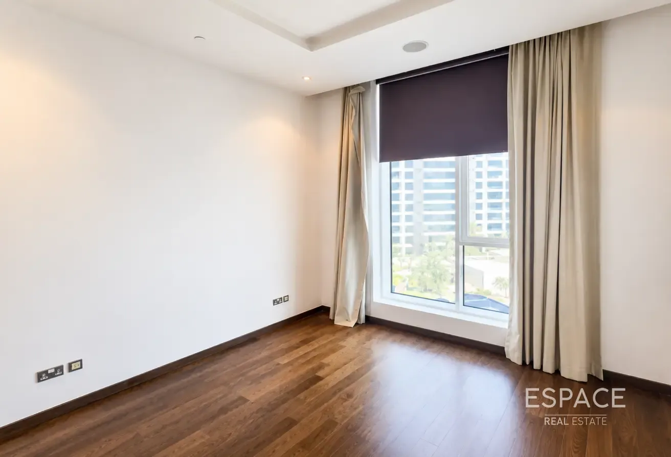 Full Sea and Marina View|Private Beach|Mall Access