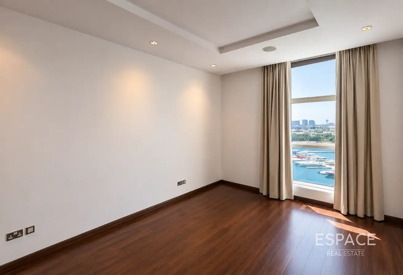 Full Sea and Marina View|Private Beach|Mall Access
