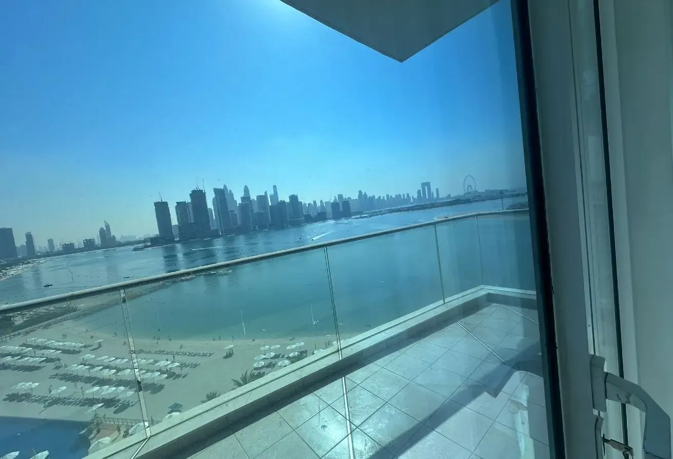 Stylishly Furnished 1 Br | Sea and Skyline view