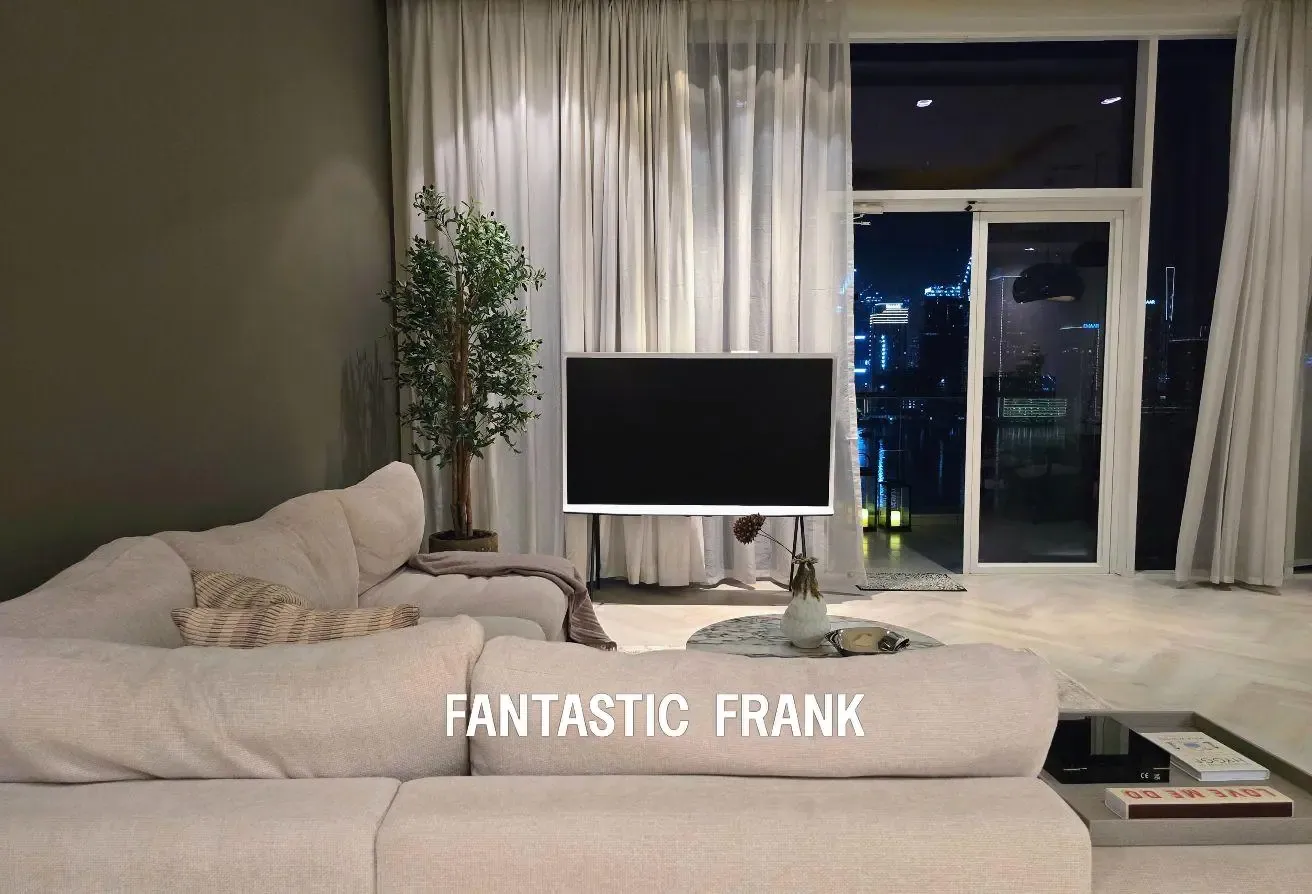 Exclusive | Top Floor | Captivating Views