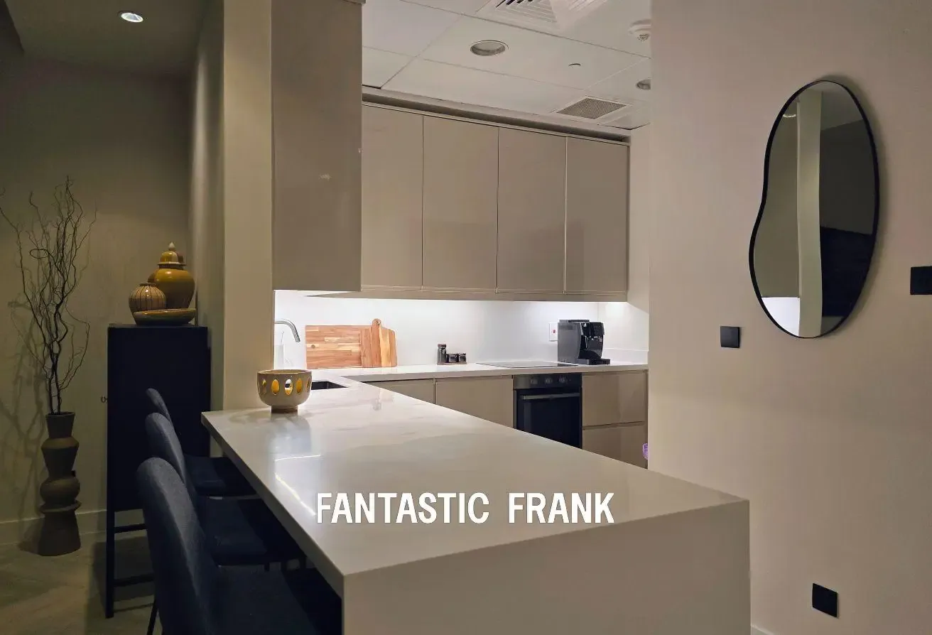 Exclusive | Top Floor | Captivating Views