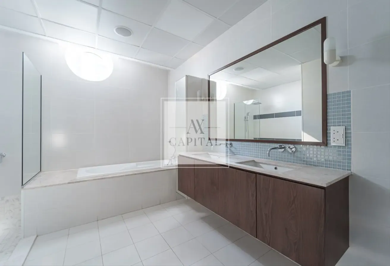 Spacious Layout | Vacant | Panoramic View