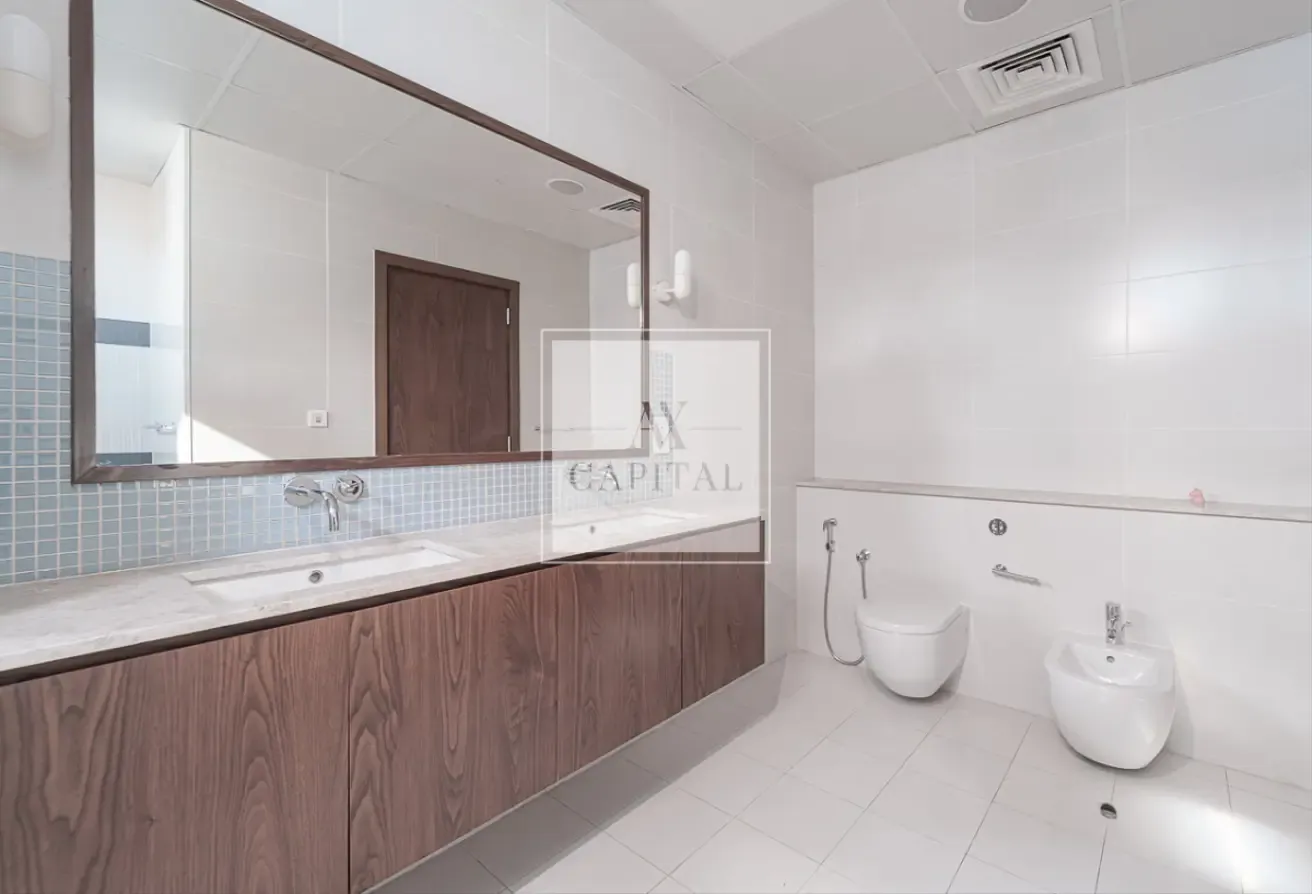Spacious Layout | Vacant | Panoramic View