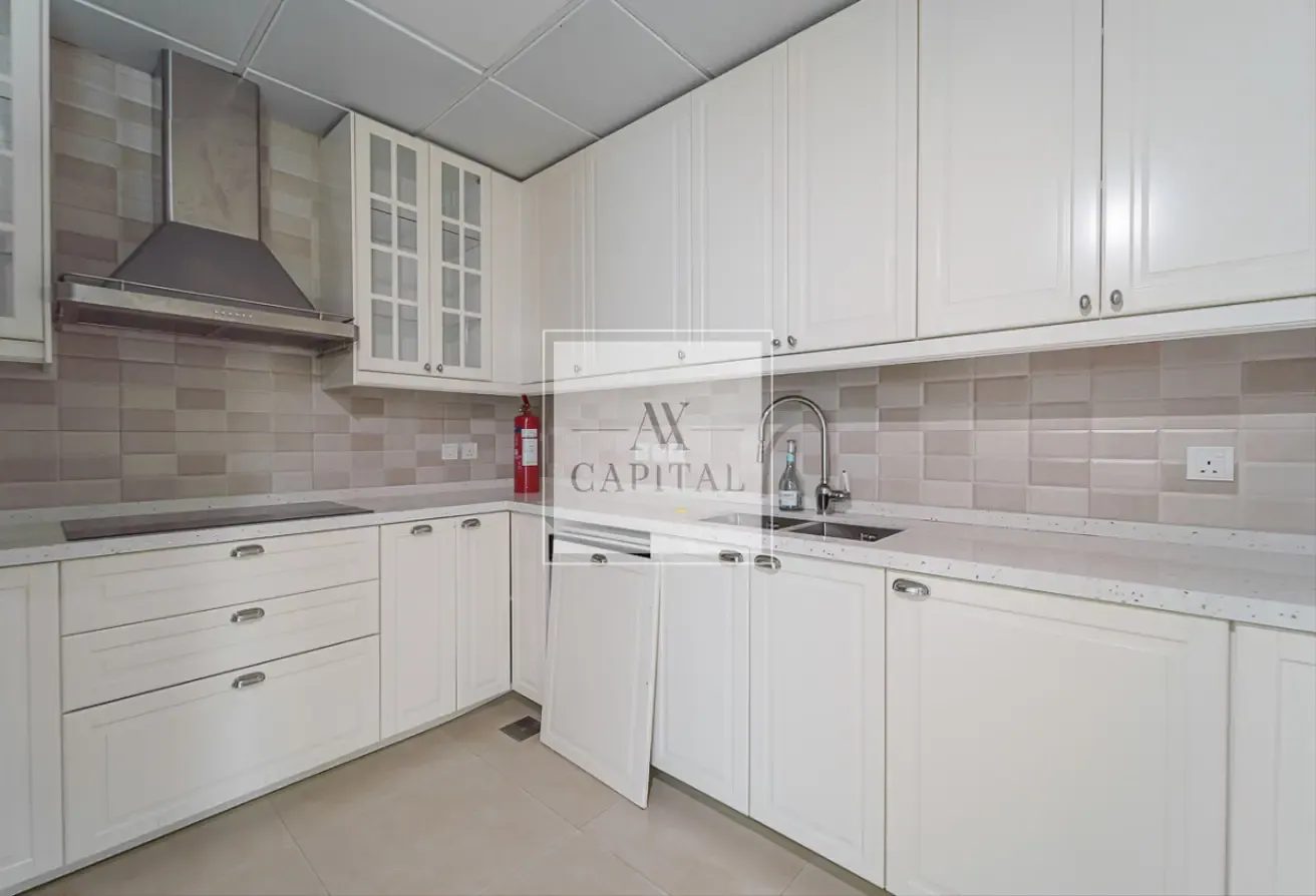 Spacious Layout | Vacant | Panoramic View