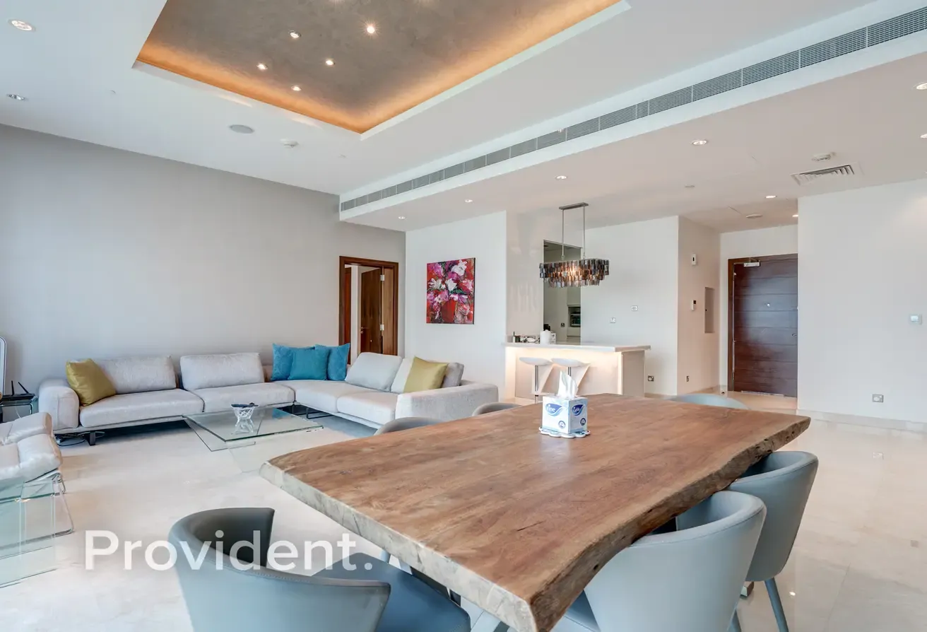 Exclusive | Renovated | Elegantly Furnished