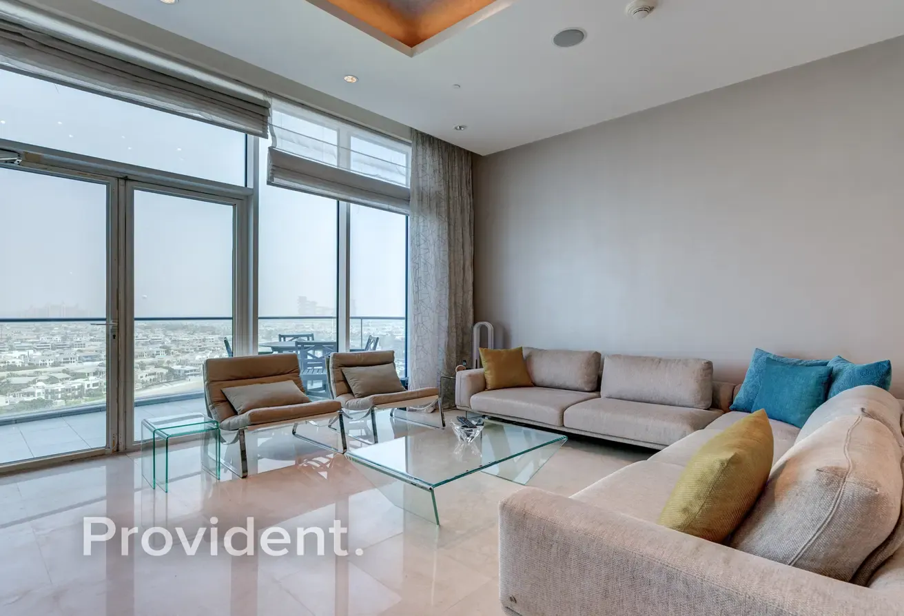 Exclusive | Renovated | Elegantly Furnished