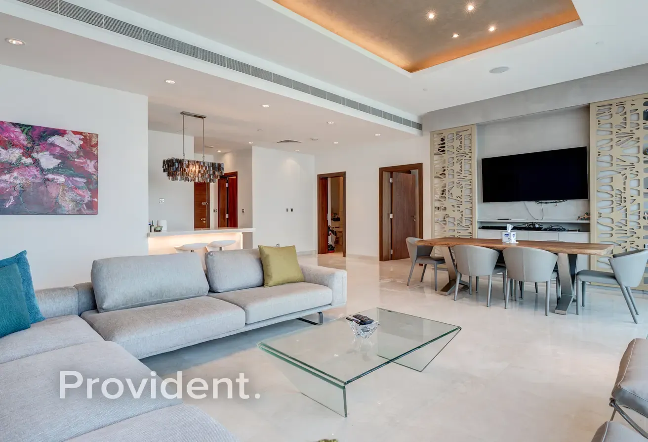 Exclusive | Renovated | Elegantly Furnished