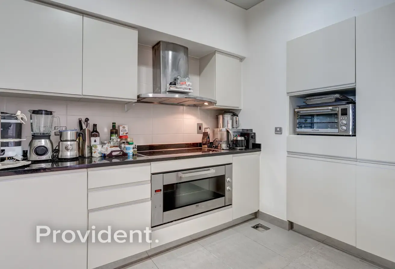 Exclusive | Renovated | Elegantly Furnished
