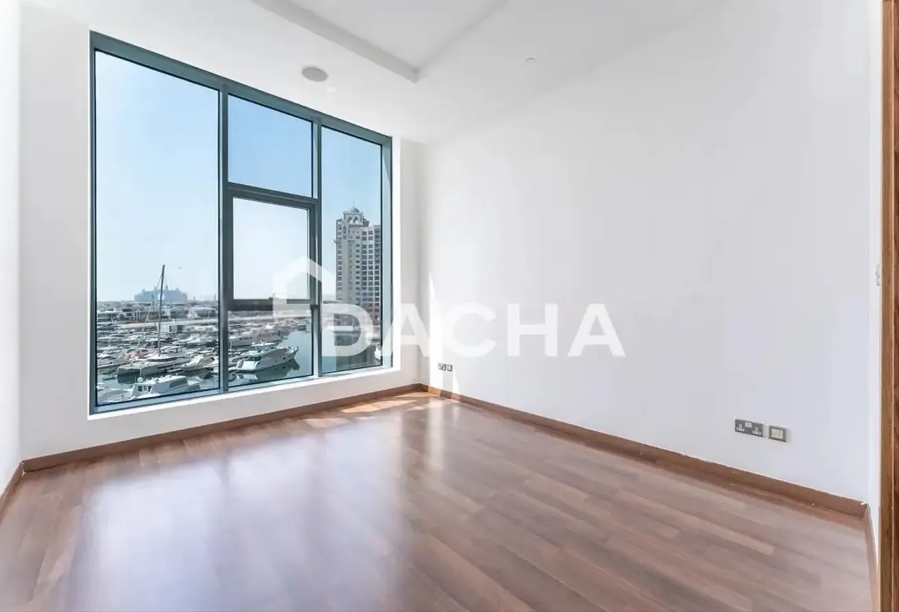 Sea Views | Spacious Apt | Vacant and Ready
