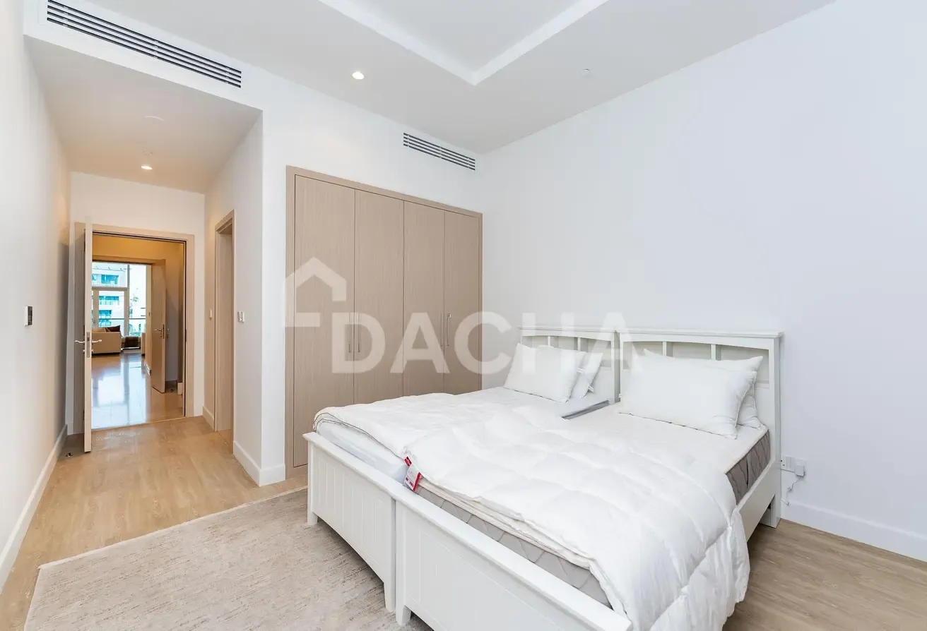 High Floor Unit | Vacant Now | Sea Views