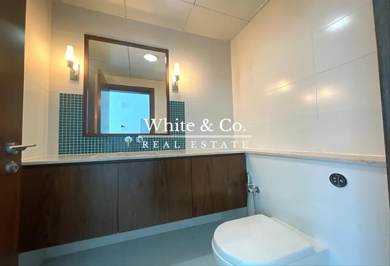 Unfurnished |Stunning Sea View |Spacious