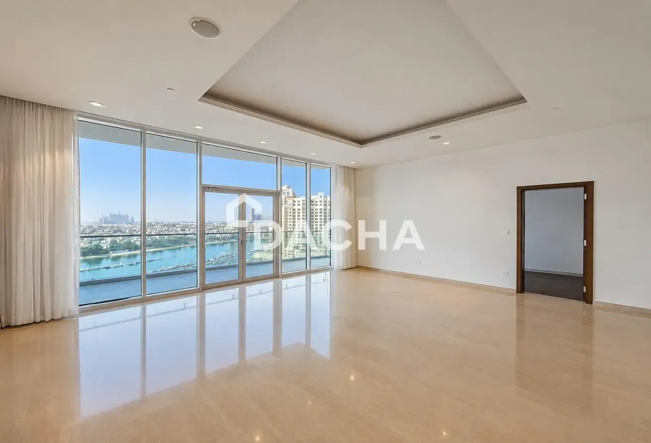 Palm View | Vacant in Aug | Mid Floor