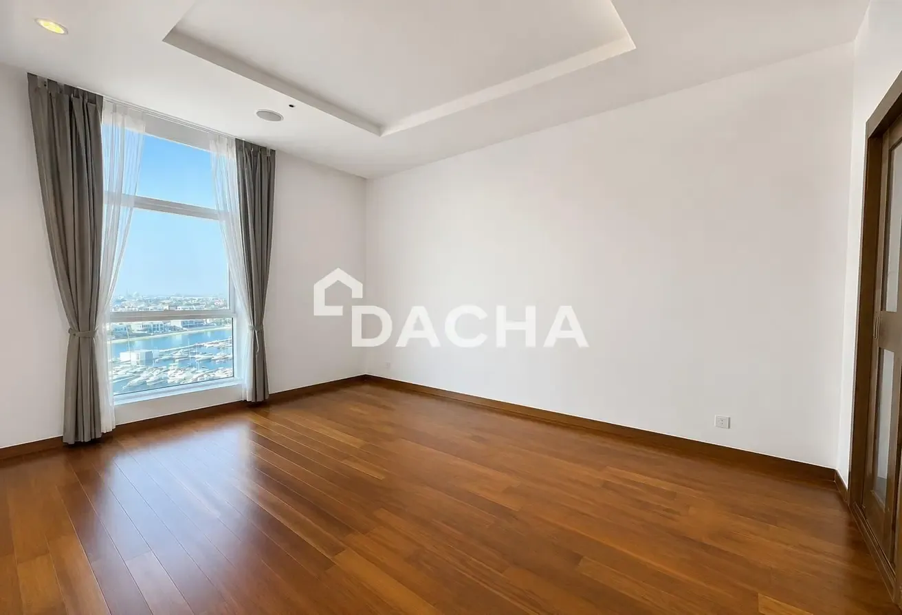 Palm View | Vacant in Aug | Mid Floor