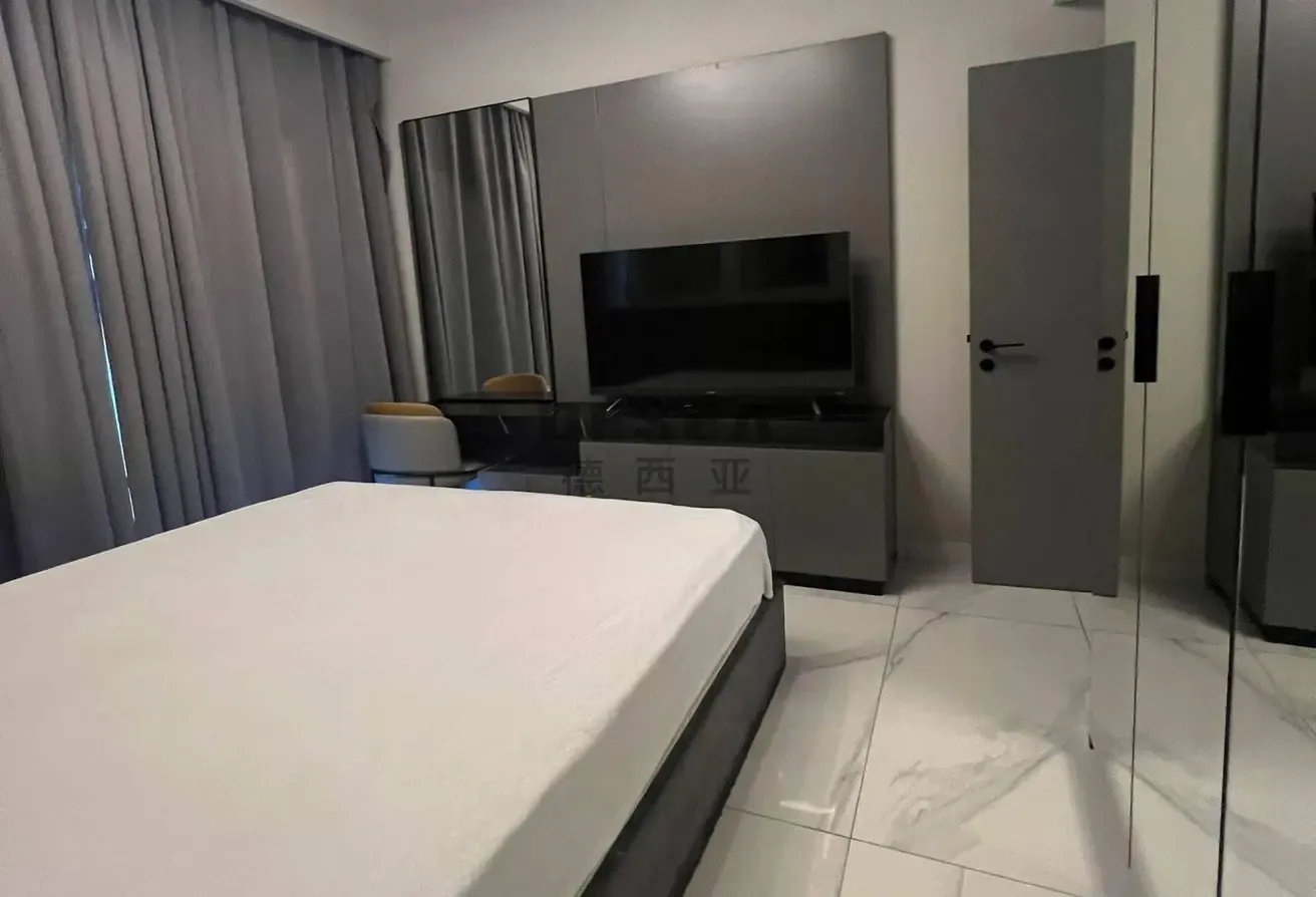 City View | Prime Location | Vacant