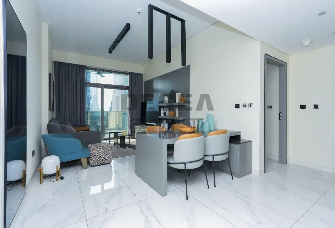 Lux Two Bedroom | Community -Canal Views | Vacant