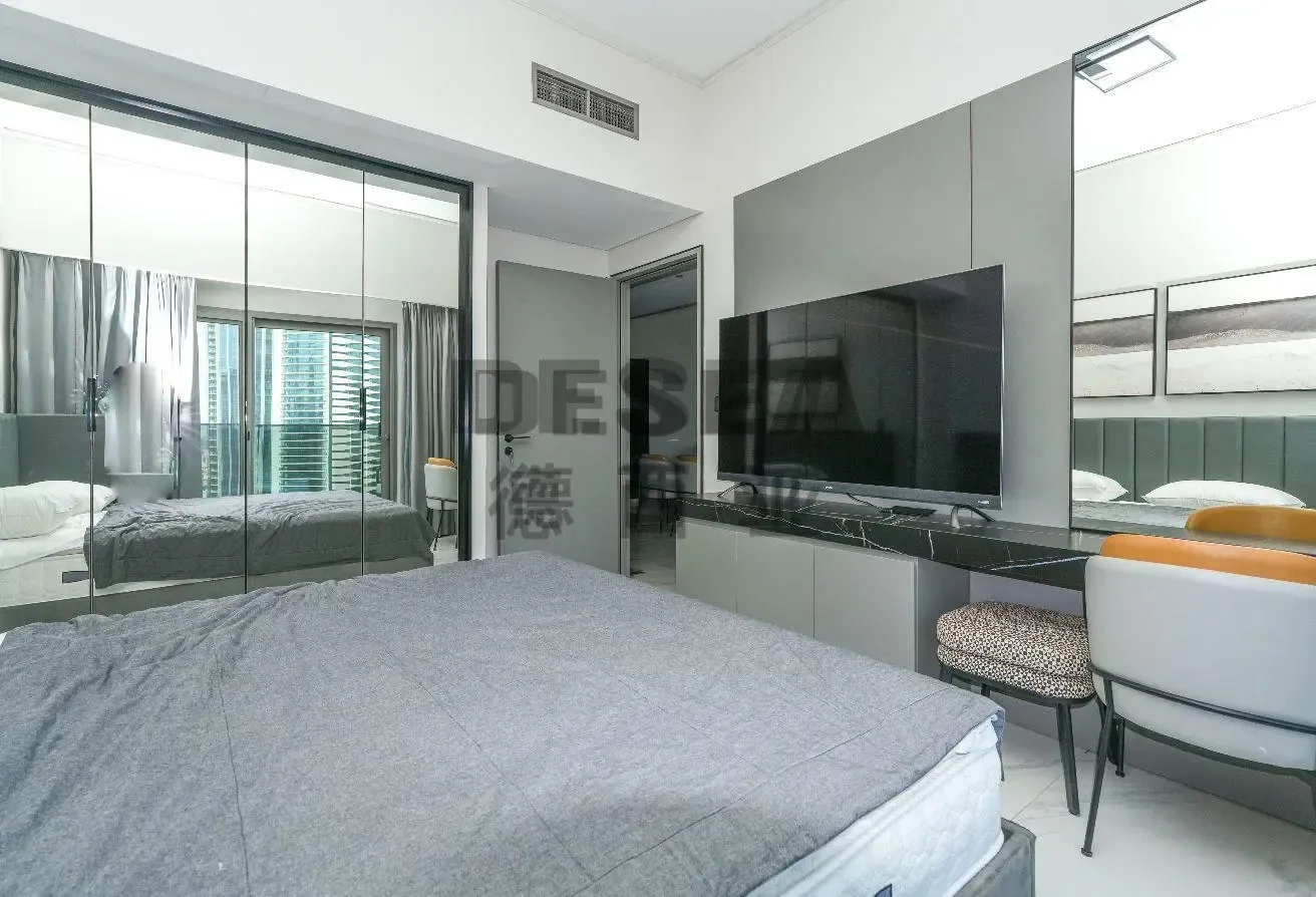 Lux Two Bedroom | Community -Canal Views | Vacant