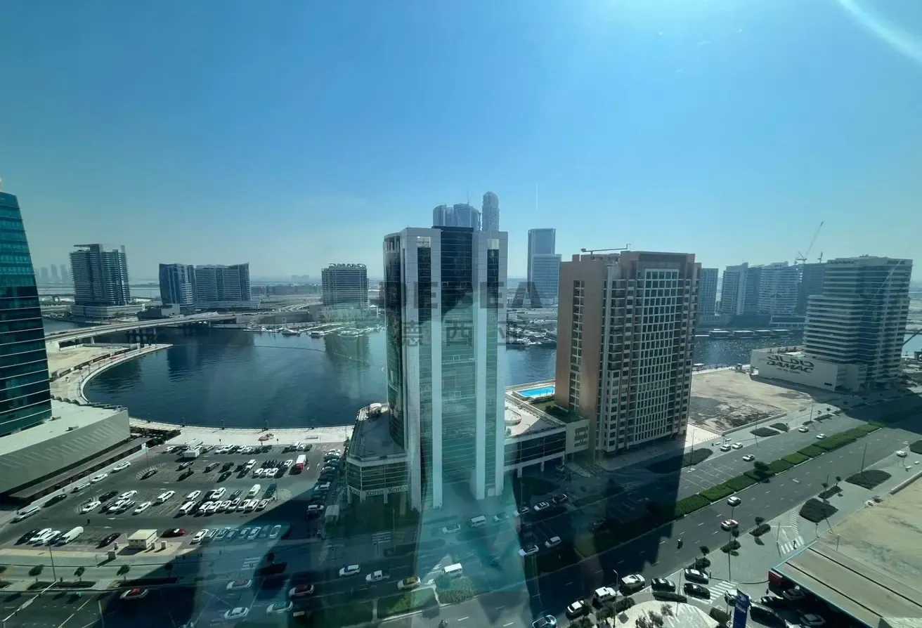 Prime Location | High Floor | Canal View