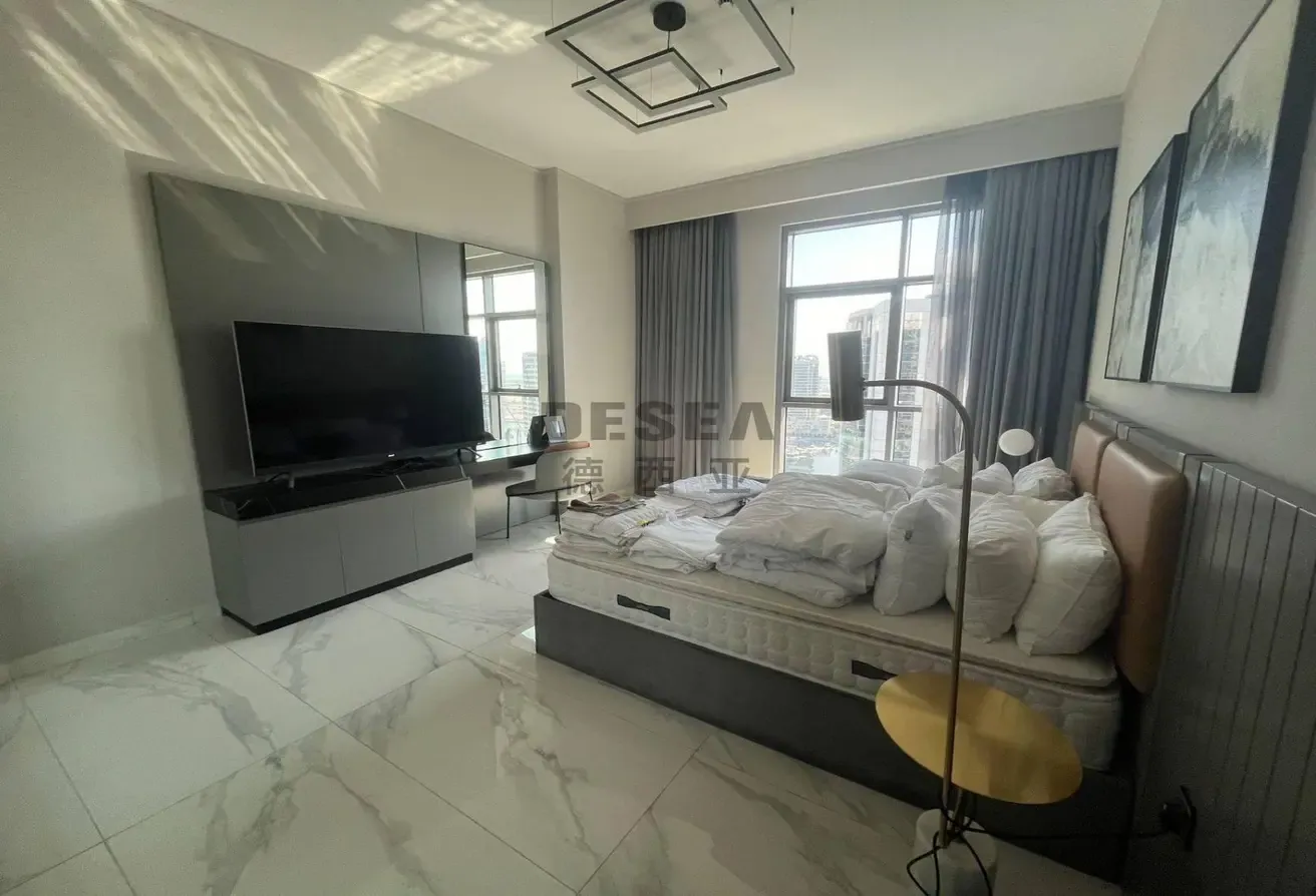 Prime Location | High Floor | Canal View