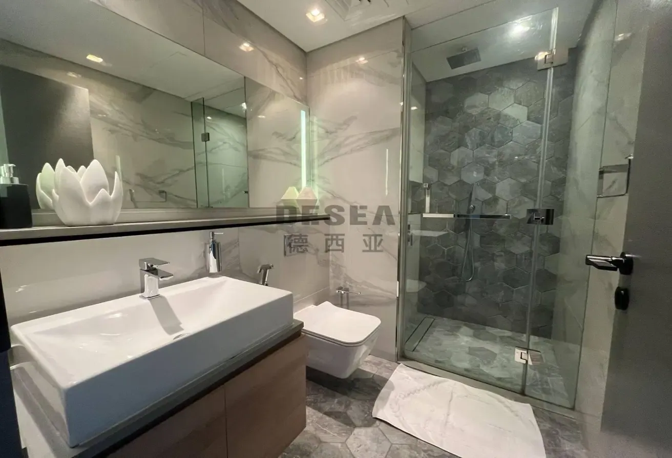 Prime Location | High Floor | Canal View