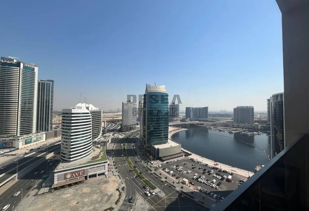 Prime Location | High Floor | Canal View