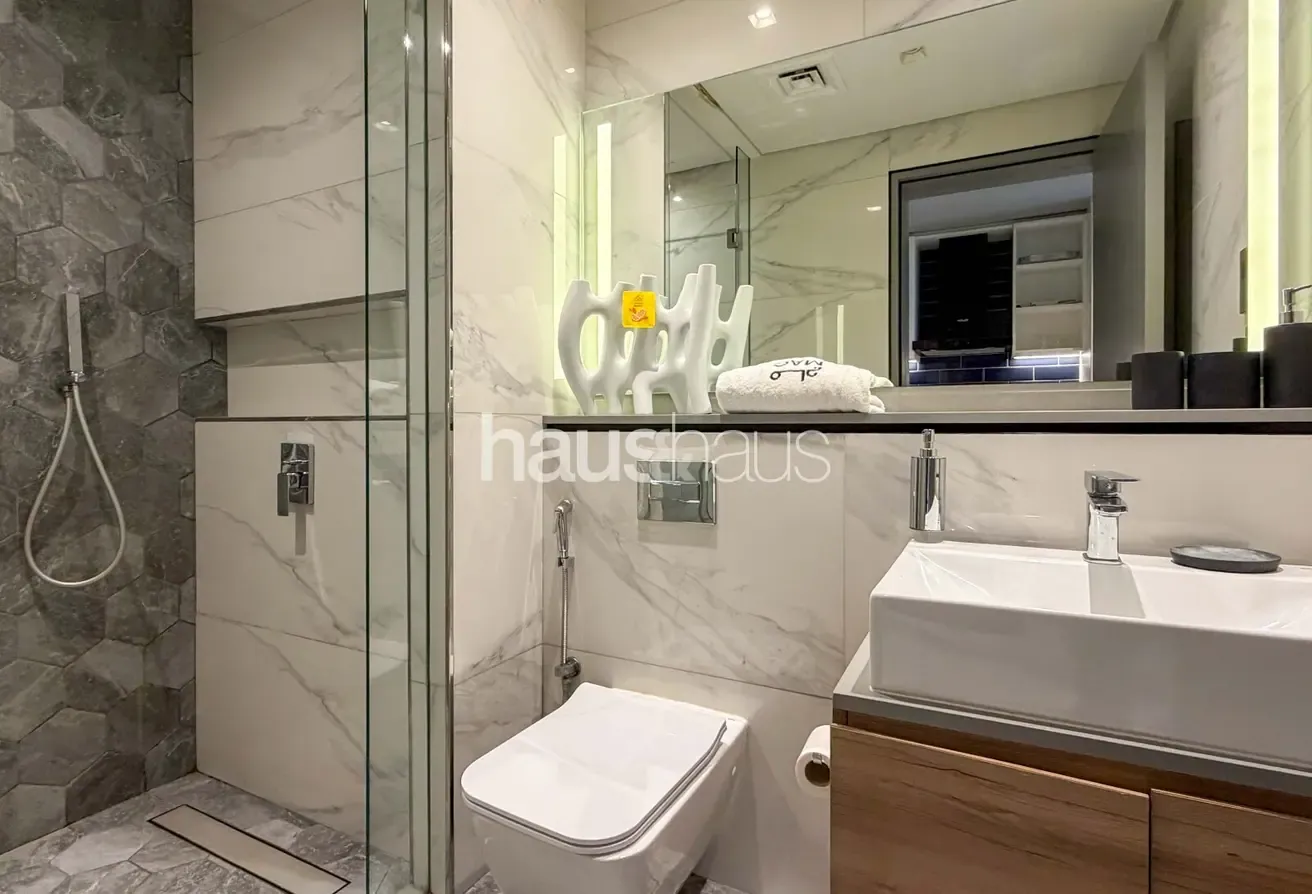 12 Cheques | Fully Furnished | Near Dubai Mall