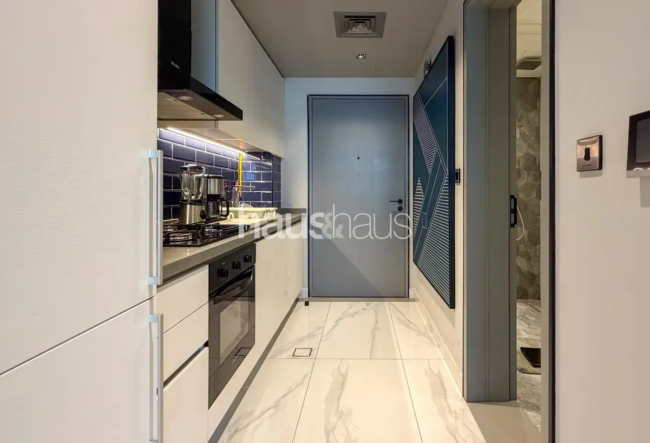 12 Cheques | Fully Furnished | Near Dubai Mall