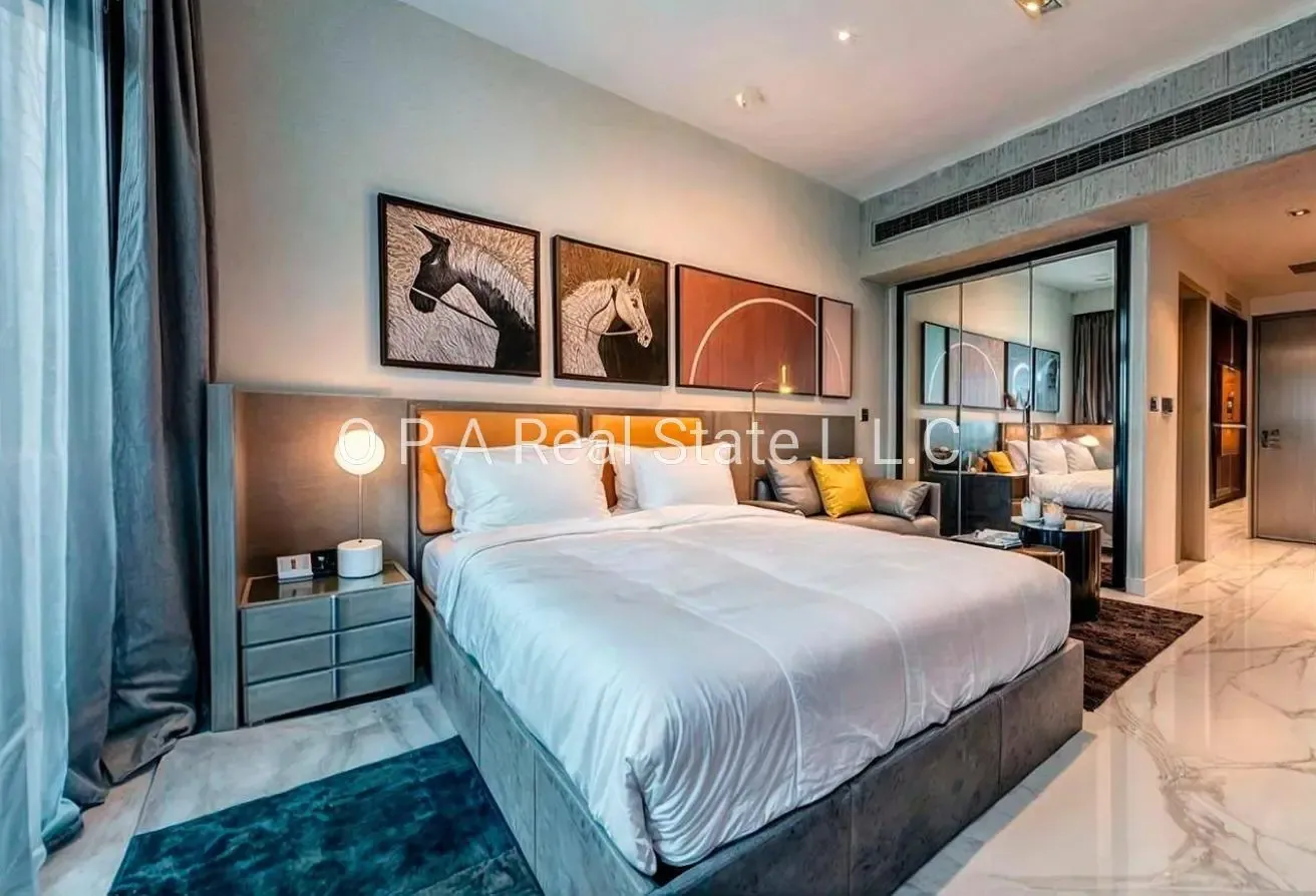 Walking Distance to Dubai Mall- Free Parking-