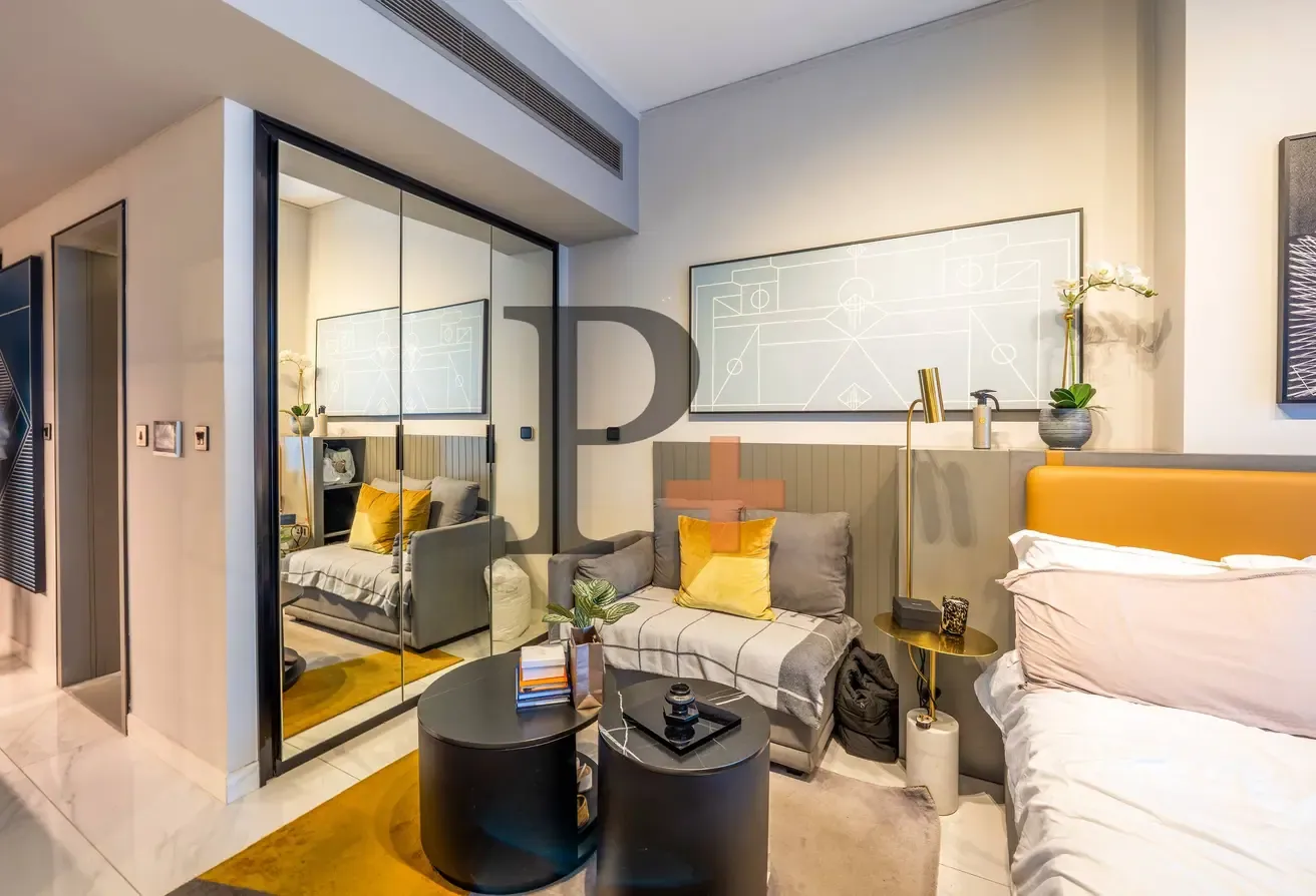 Modern Studio | Pool View | Prime Business Bay Location