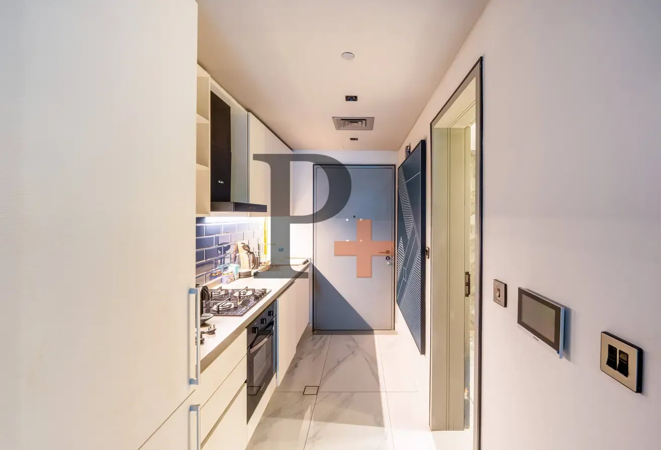 Modern Studio | Pool View | Prime Business Bay Location