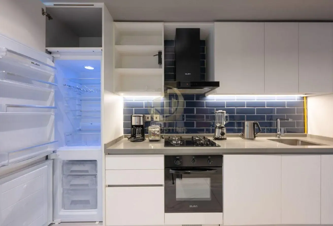 FULLY FURNISHED | VACANT | SPACIOUS