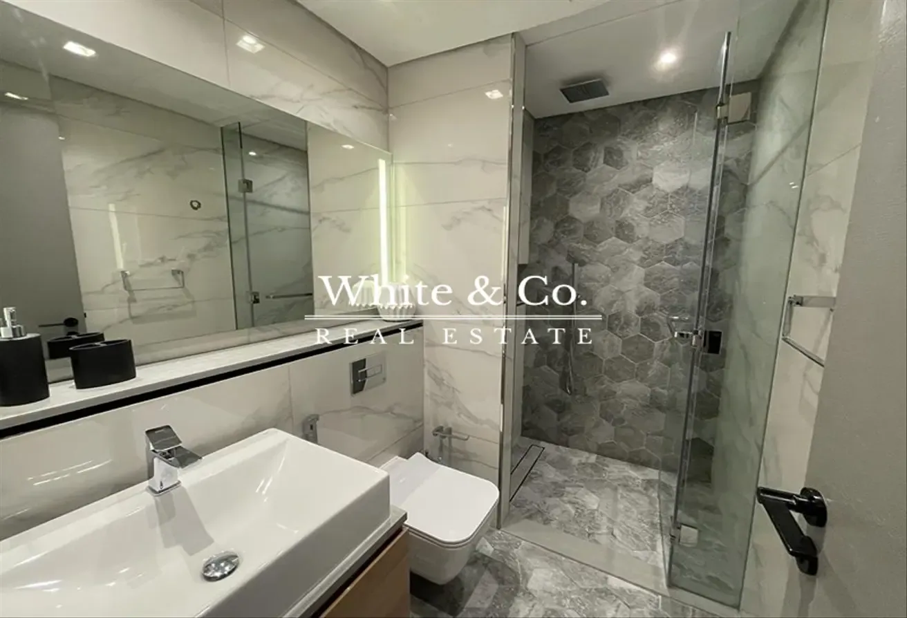 Vacant | Close to Dubai Mall | Furnished