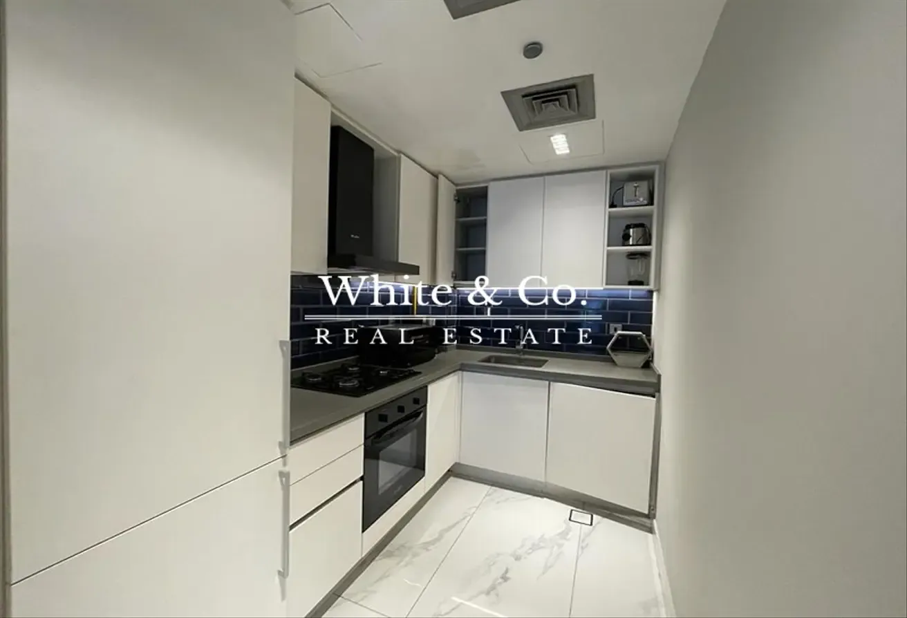 Vacant | Close to Dubai Mall | Furnished