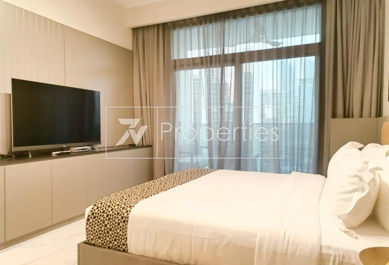 FULLY FURNISHED | HIGH FLOOR | SPACIOUS | VACANT