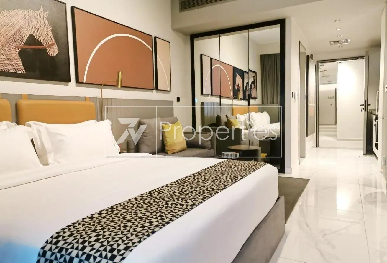 FULLY FURNISHED | HIGH FLOOR | SPACIOUS | VACANT
