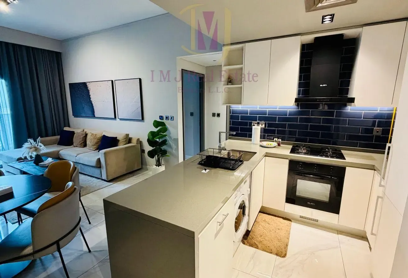 Fully Furnished | 1 BR | High Floor | Canal View