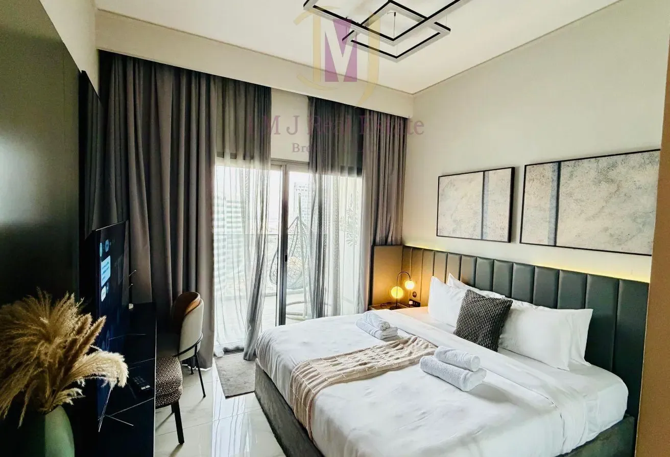 Fully Furnished | 1 BR | High Floor | Canal View