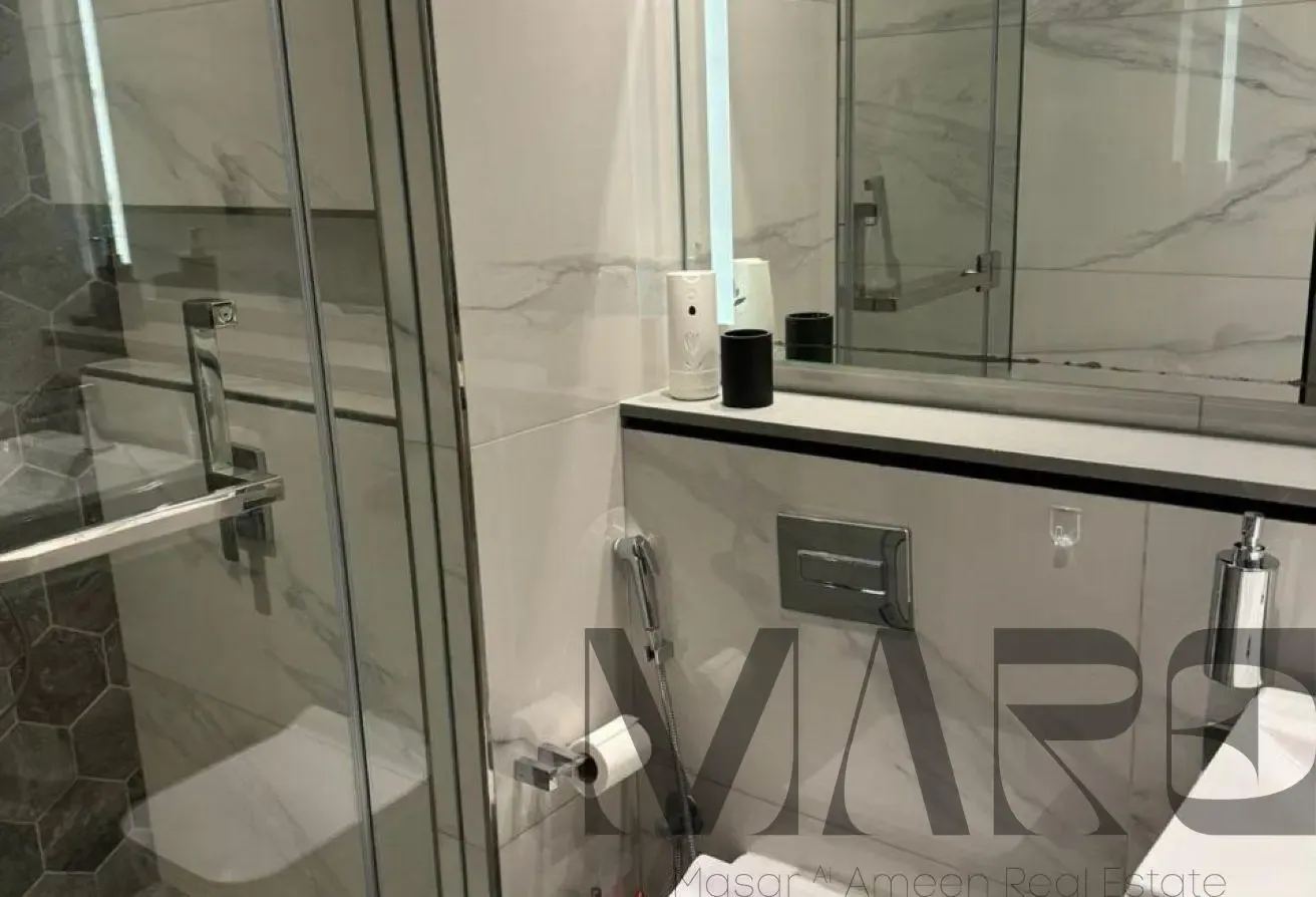 Fully Furnished Studio l LUXURY LIVING l VACANT