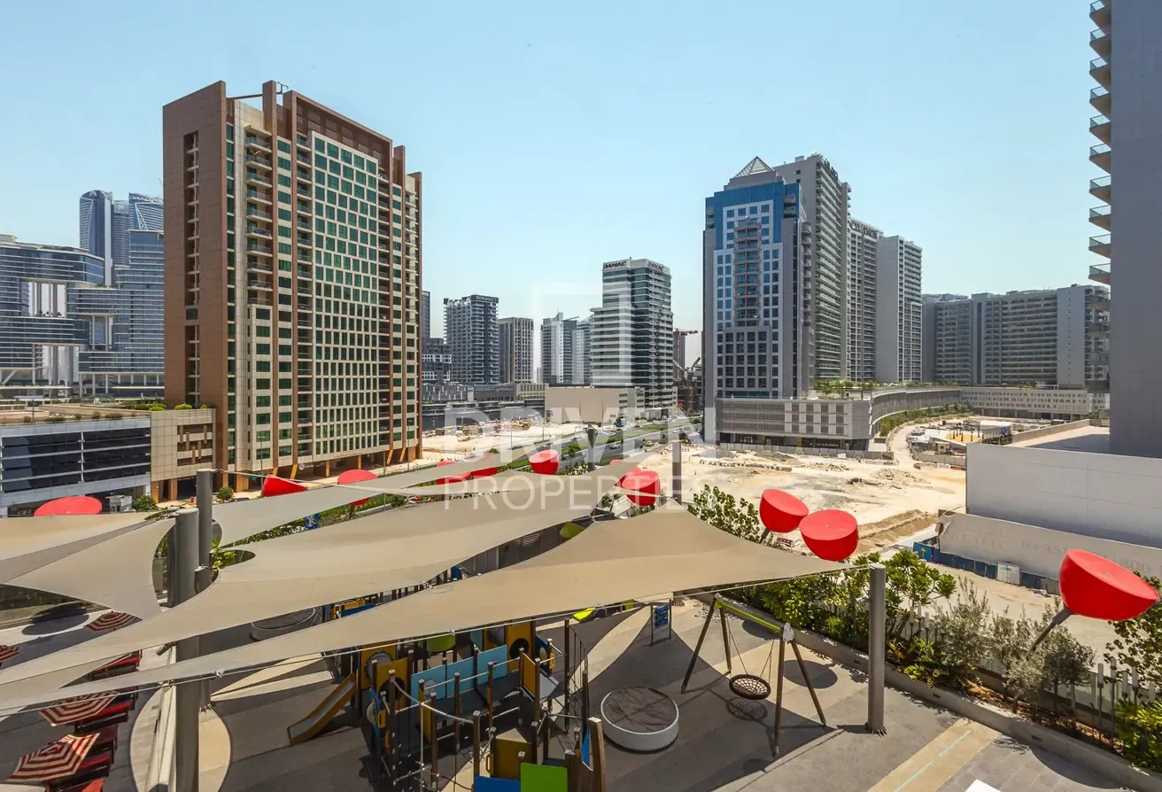 Bright Unit | Fully Furnished | Ready to Move In