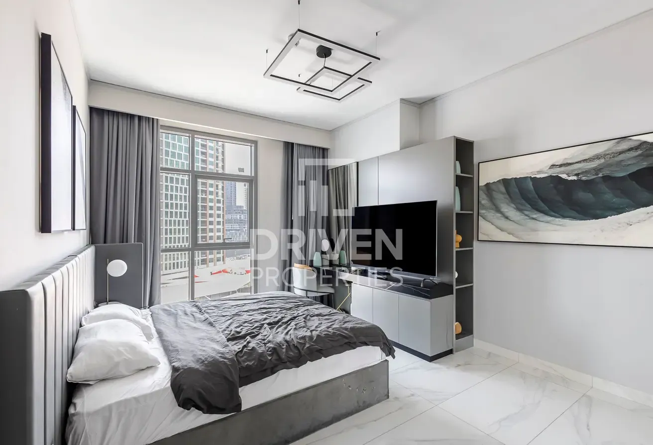 Bright Unit | Fully Furnished | Ready to Move In