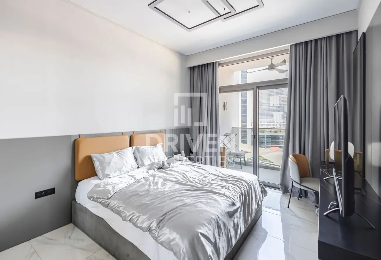 Bright Unit | Fully Furnished | Ready to Move In