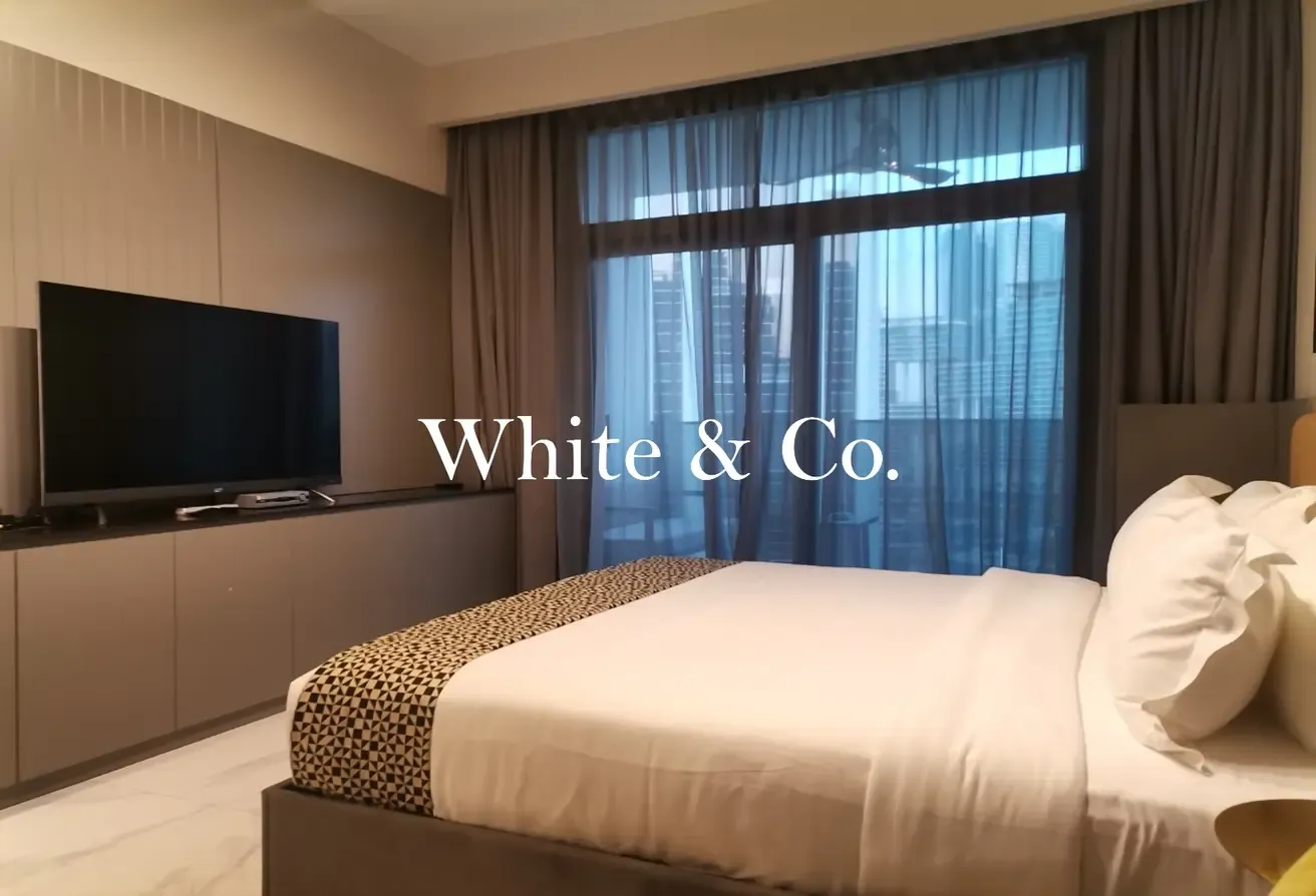 Downtown View | 1 Month Free | 12 Cheques