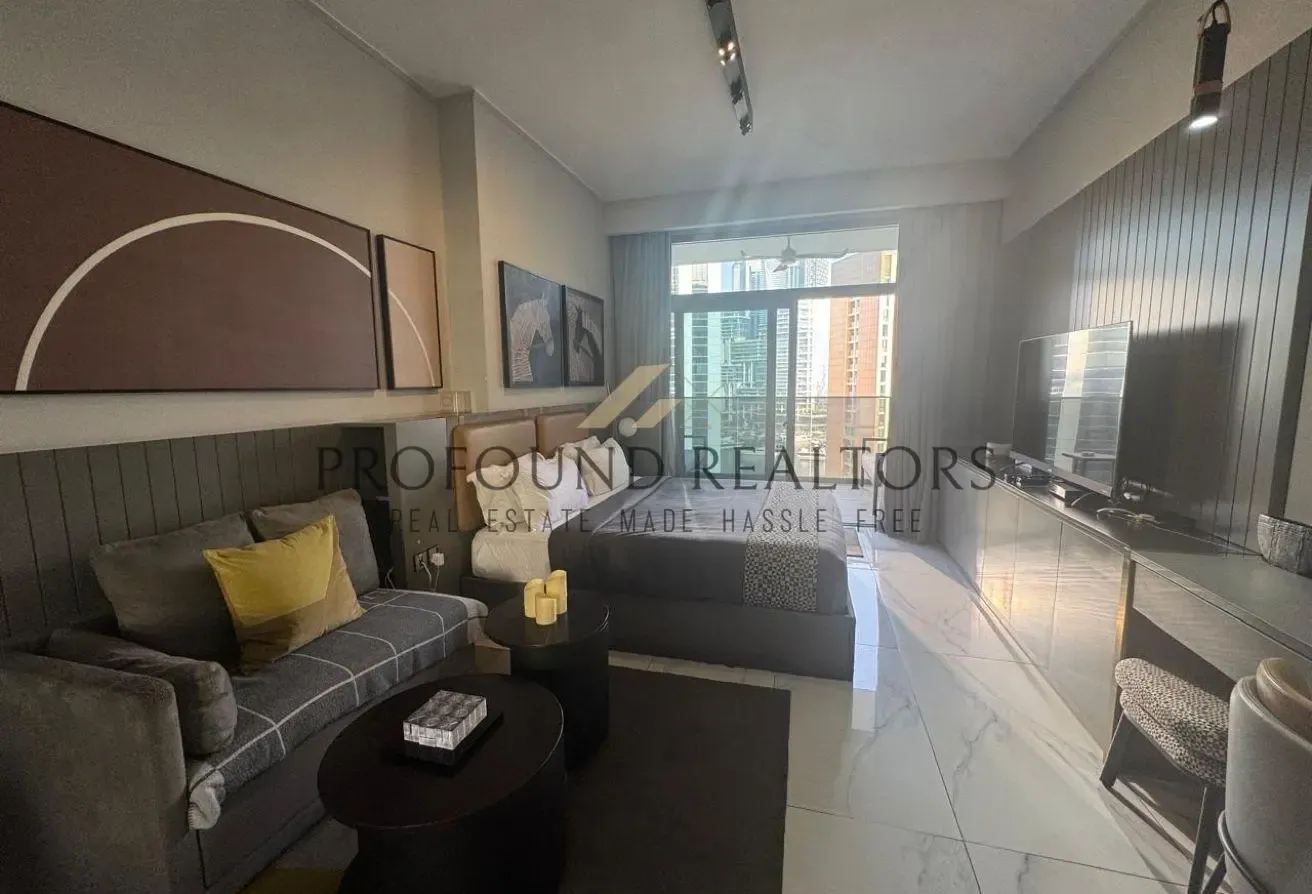 Luxury Furnished Studio I Pool/Canal View IBalcony