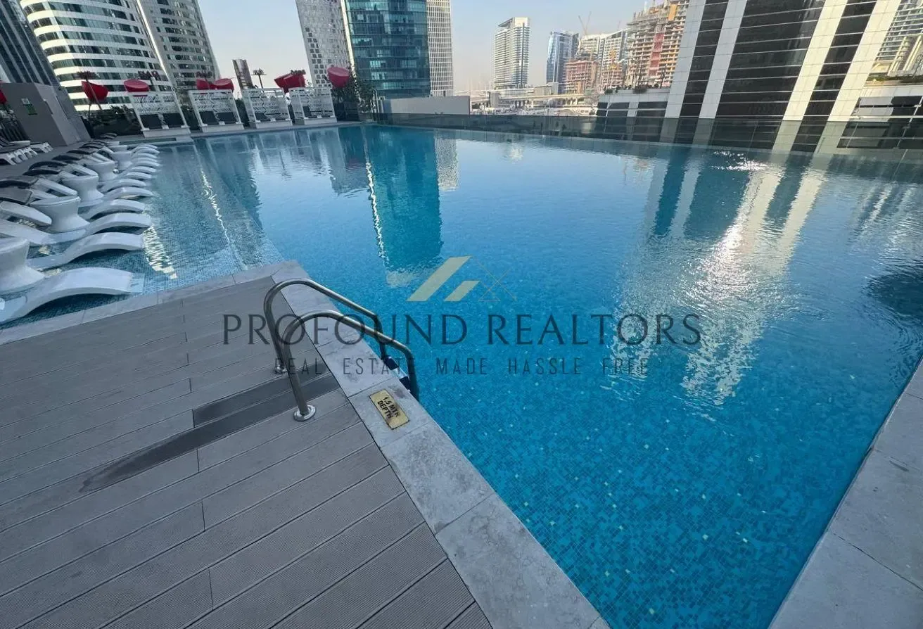 Luxury Furnished Studio I Pool/Canal View IBalcony