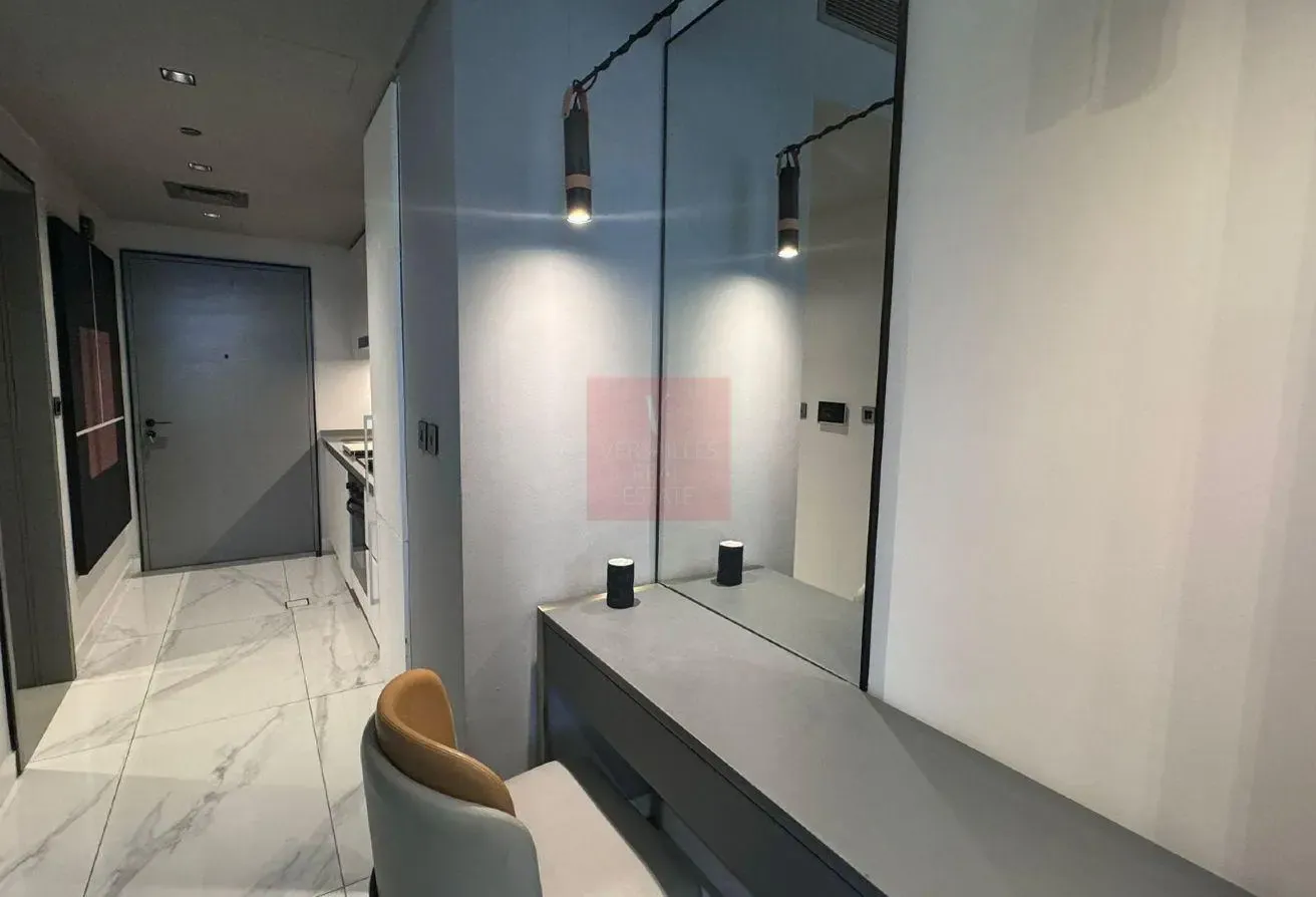 Excellent condition studio /Vacant /Furnished